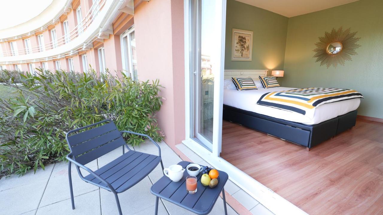 Hotel Mount Venturi - Aix-En-Provence Sainte-Victoire - Bar & Restaurant & Padel Rousset  Bagian luar foto